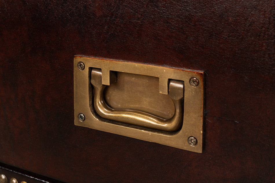 Studded Gentleman'S Chest