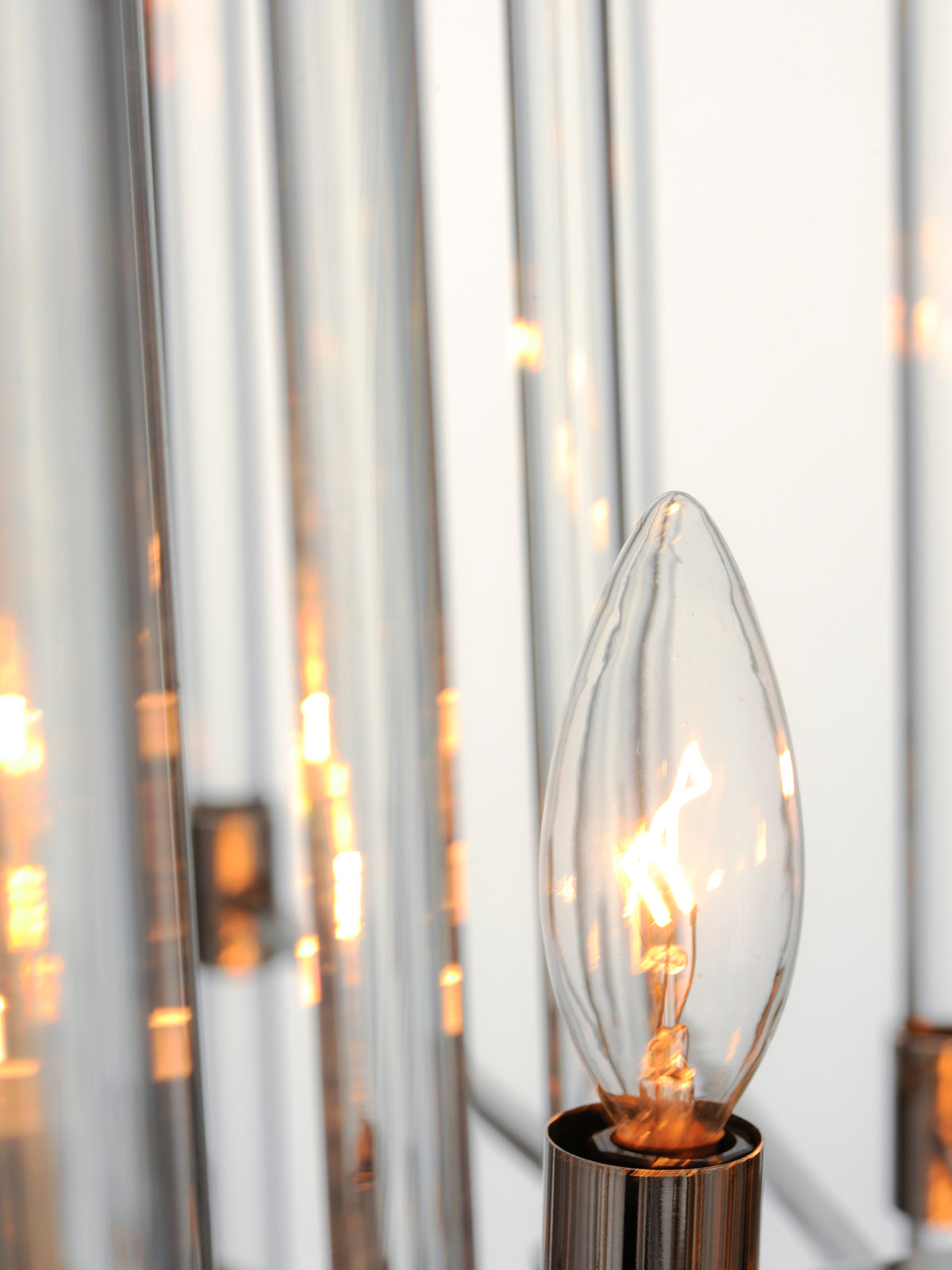 DIVINE 8-LIGHT CHANDELIER