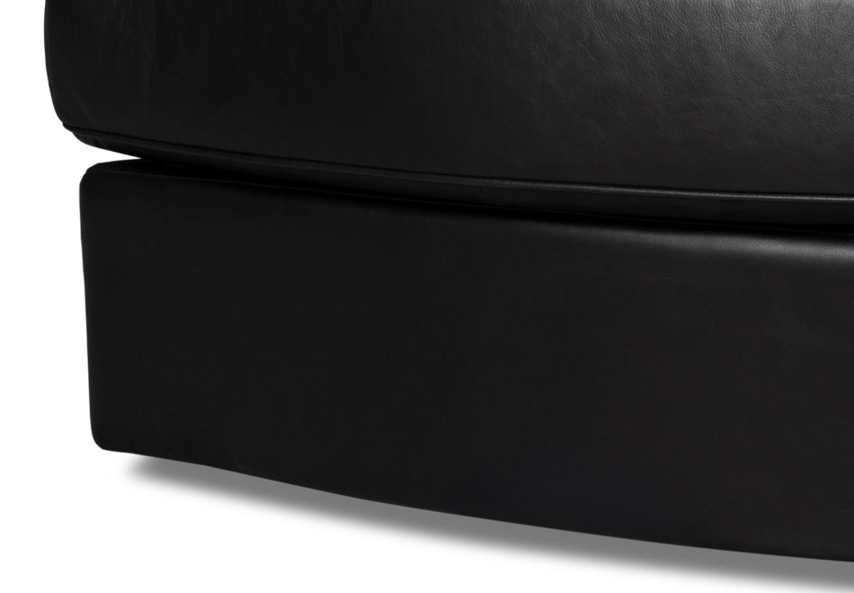 Scoth Swivel Chair In Distilled Lthrblk