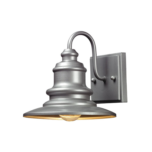 1 light outdoor sconce in matte silver