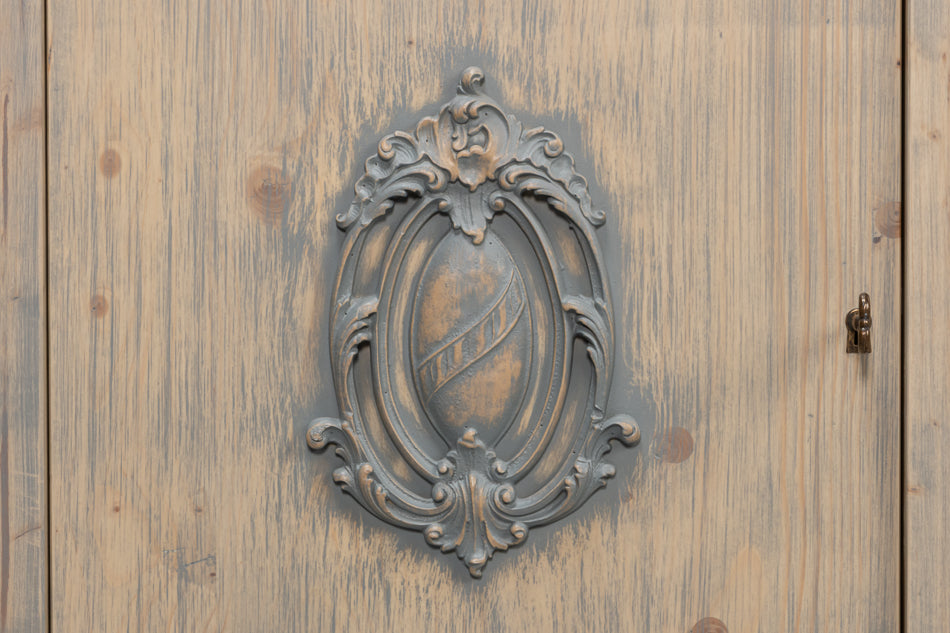 Crested Wall Cabinetcarmine Legno Tran