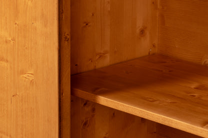 Crested Wall Cabinetnoce Anticato