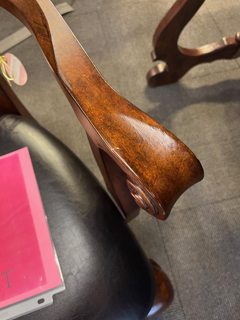 Niagara Club Chair (DISPLAY CHAIRS 2 AVAILABLE)